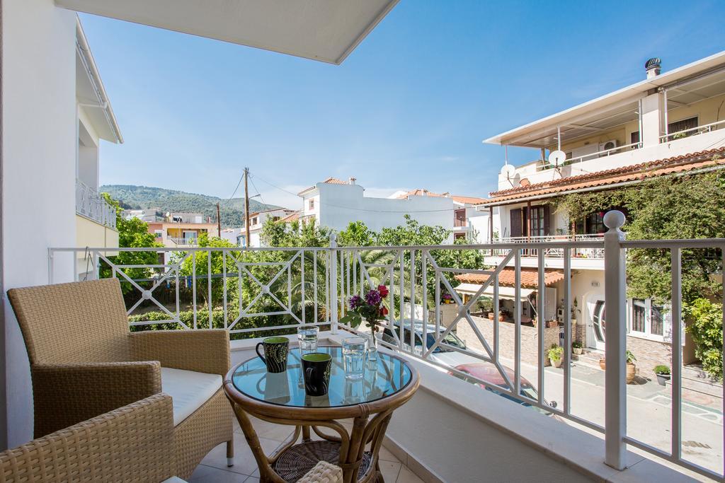 Ritsa Studios Skiathos Town Exterior foto