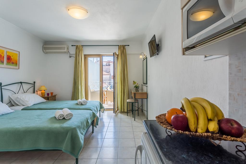 Ritsa Studios Skiathos Town Exterior foto
